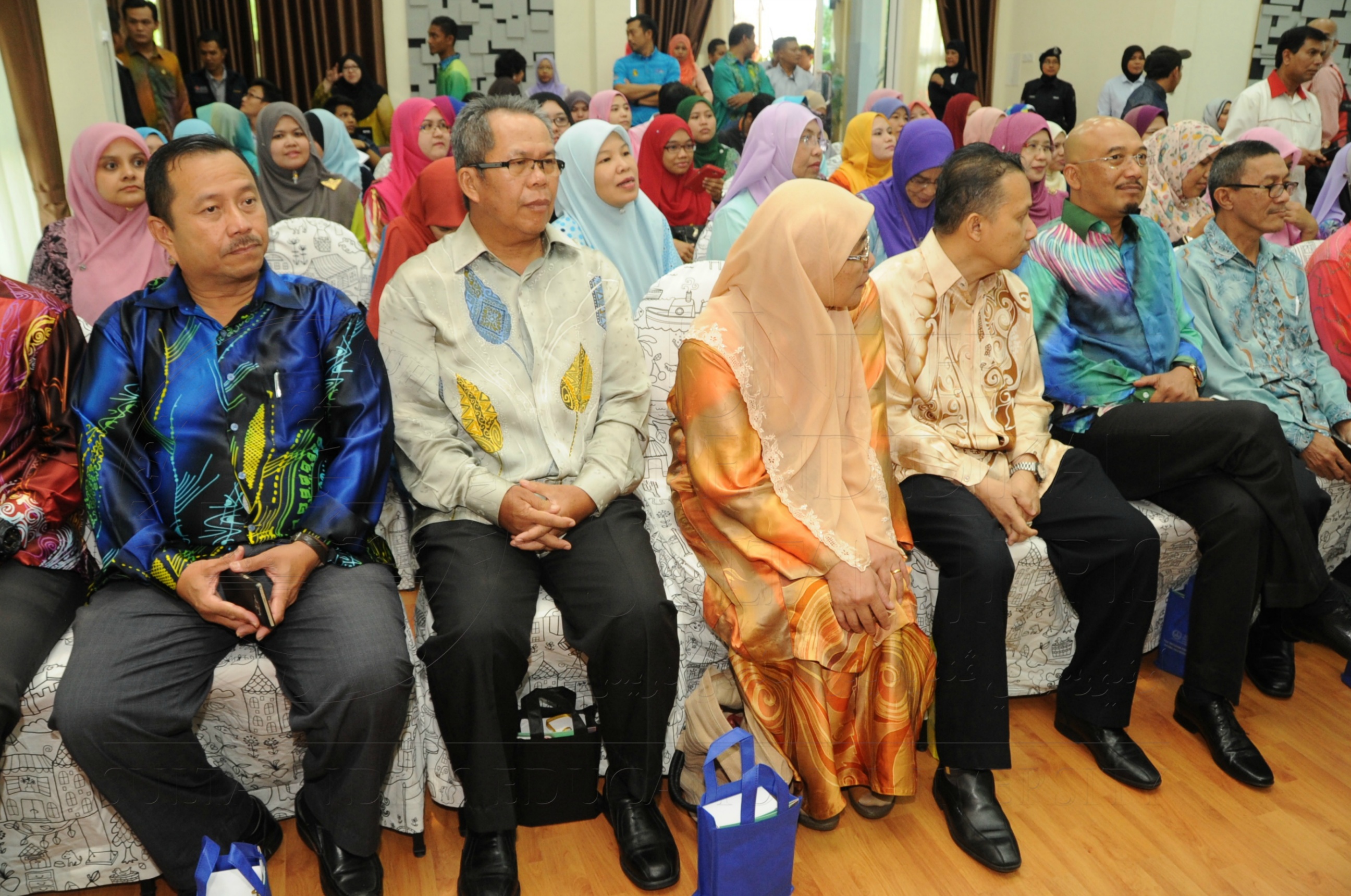 PRO16 32 NCDC HAS 3448